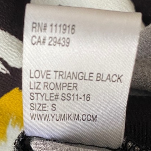 NEW Yumi Kim Floral Liz Romper in Love Triangle Size Small - Picture 10 of 17